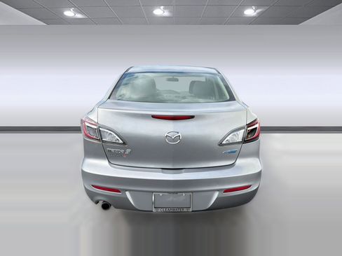Used 2013 MAZDA MAZDA3 i Touring w/ Preferred Equipment Pkg FWD image 10