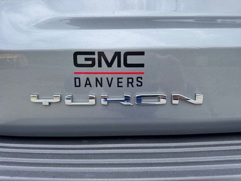 Used 2024 GMC Yukon Denali w/ Denali Reserve Package AWD/4WD image 8