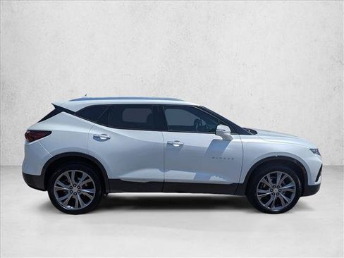 Used 2022 Chevrolet Blazer Premier w/ Enhanced Convenience Package FWD image 4