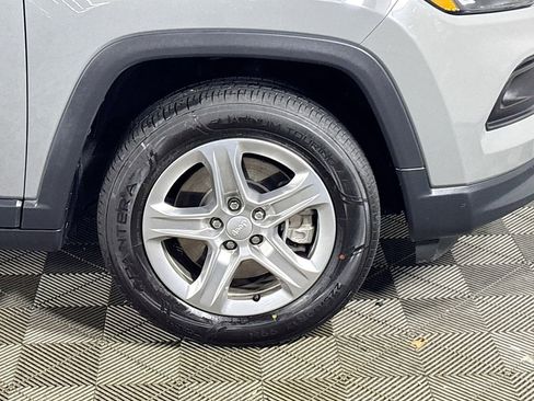 Used 2024 Jeep Compass Latitude w/ Altitude Special Edition image 22