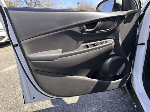Used 2023 Hyundai Kona SE AWD/4WD image 8