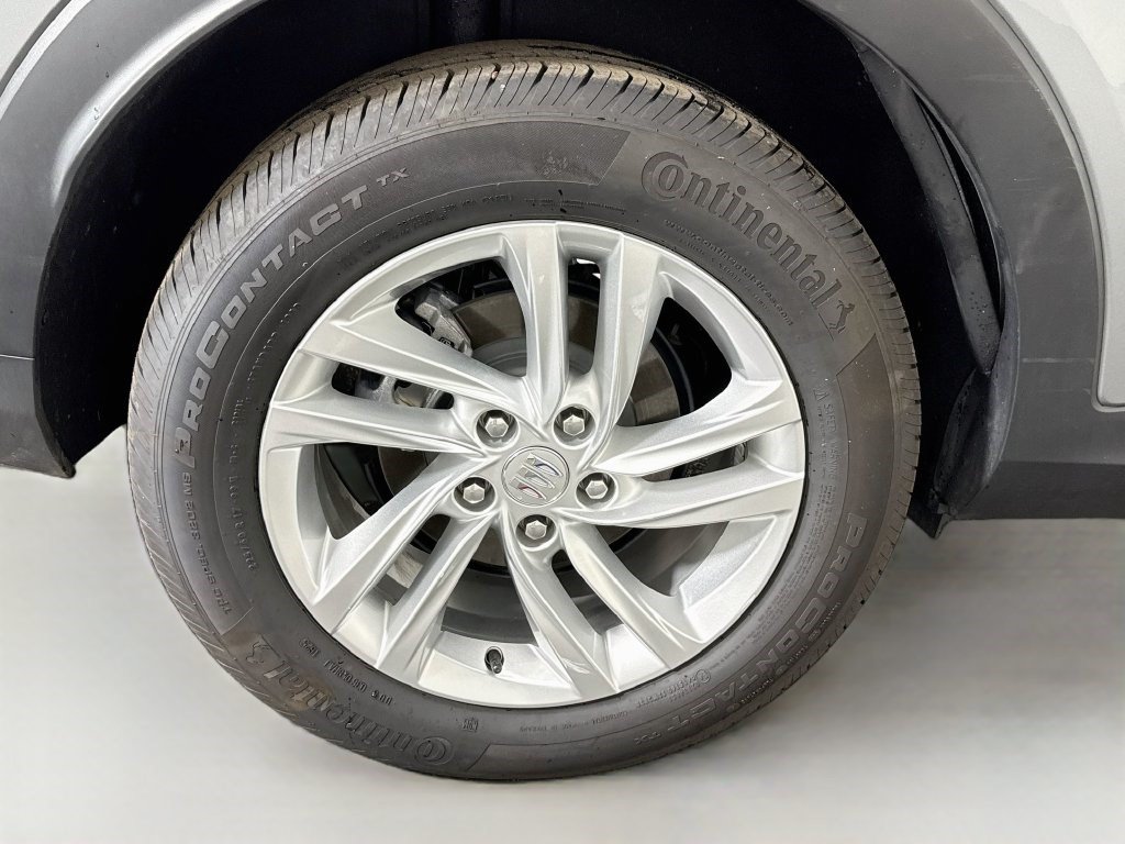 Used 2025 Buick Envista Preferred FWD image 32