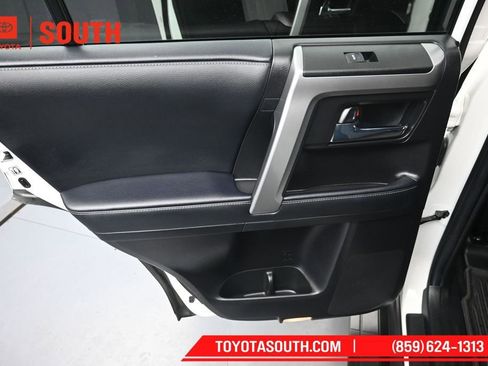 Used 2023 Toyota 4Runner SR5 Premium w/ Moonroof Package AWD/4WD image 27