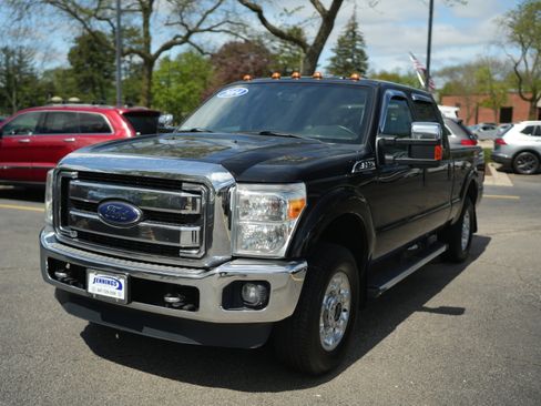 Used 2014 Ford F250 XLT w/ XTR Plus Package AWD/4WD image 4
