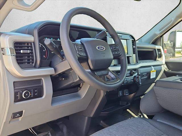 New 2026 Ford F250 XL AWD/4WD image 3