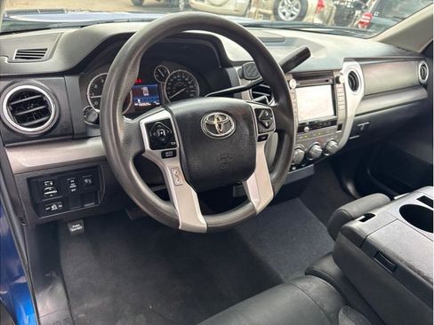 Used 2015 Toyota Tundra SR5 w/ Tow Package image 2
