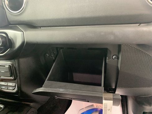 Used 2022 Jeep Wrangler Unlimited Sahara w/ Cold Weather Group image 42