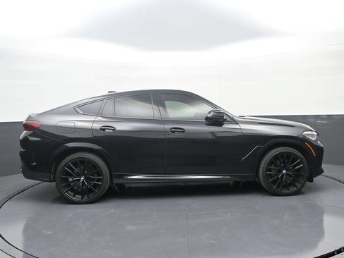 Used 2022 BMW X6 xDrive40i w/ M Sport Package AWD/4WD image 8