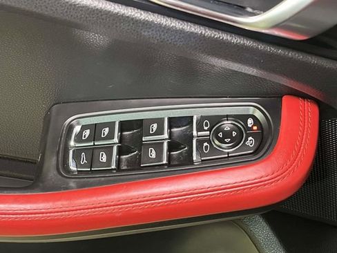 Used 2021 Porsche Macan AWD/4WD image 37