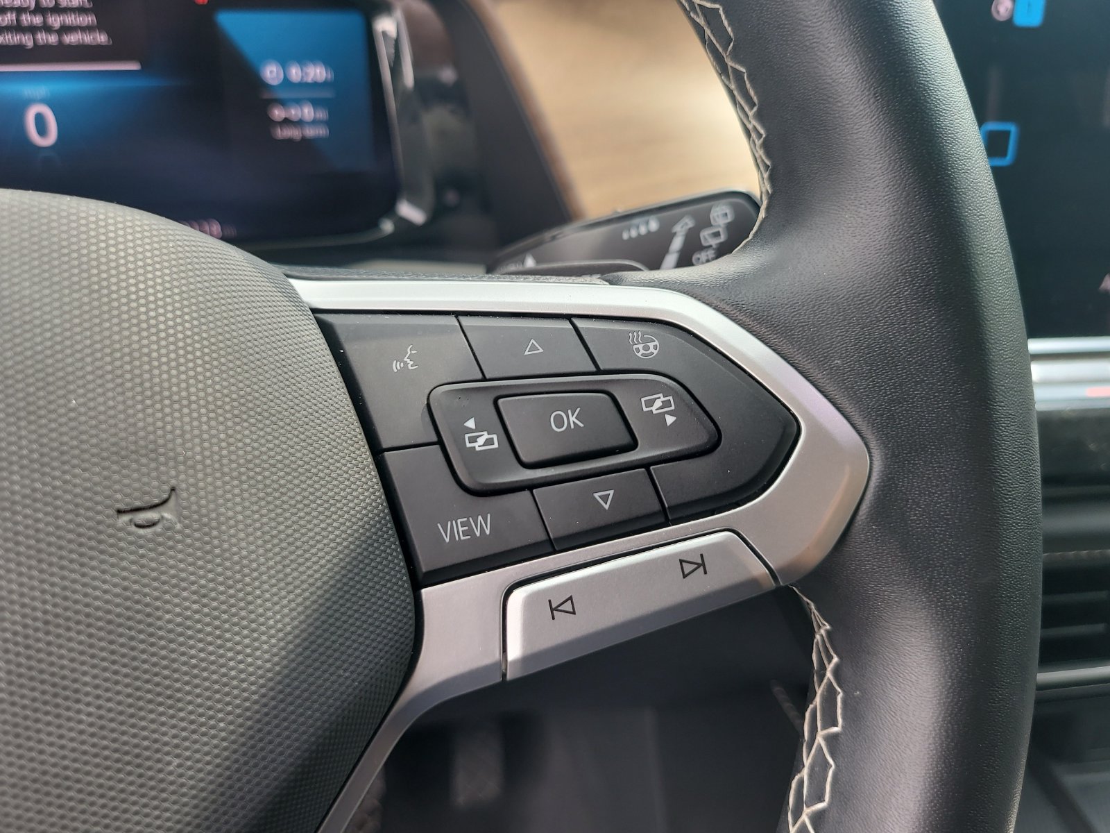 Used 2024 Volkswagen Atlas SE FWD image 27