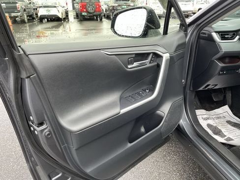 Certified 2019 Toyota RAV4 Limited w/ Carpet Mat Package AWD/4WD image 12