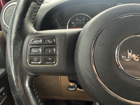 Used 2012 Jeep Wrangler Unlimited Sahara w/ Connectivity Group image 24