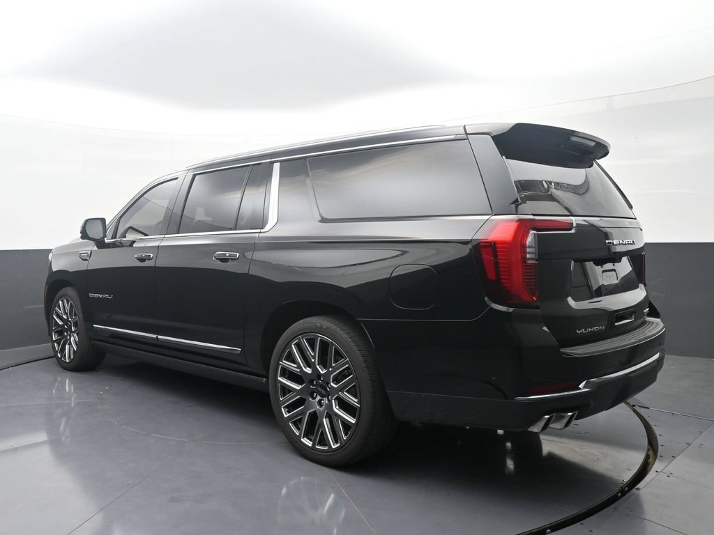Used 2025 GMC Yukon XL Denali Ultimate w/ LPO, Floor Liner Package AWD/4WD image 5