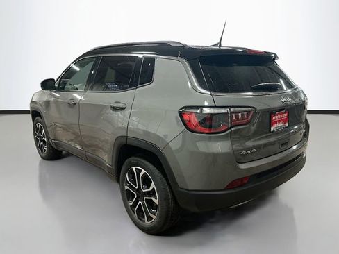 Used 2023 Jeep Compass Limited image 8