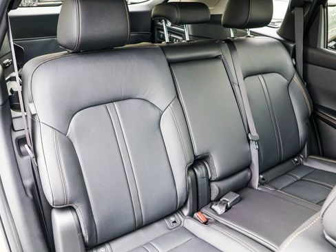 Used 2025 MAZDA CX-70 Plug-In Hybrid w/ Premium Pkg image 49