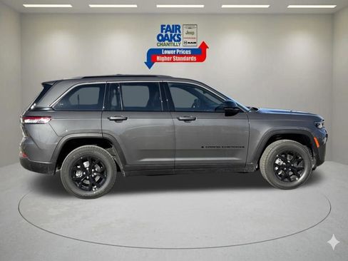 New 2026 Jeep Grand Cherokee Altitude AWD/4WD image 5