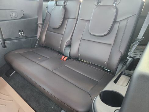 Used 2025 Ford Explorer Platinum w/ Ultimate Package image 35