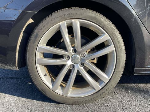 Used 2017 Volkswagen Passat 1.8T R-Line FWD image 9