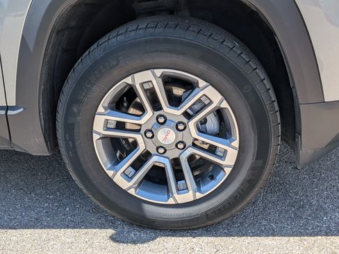 Used 2025 GMC Terrain Elevation FWD image 11