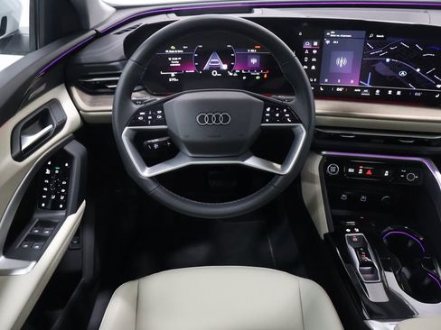 New 2025 Audi Q5 Premium Plus w/ Premium Plus AWD/4WD image 16