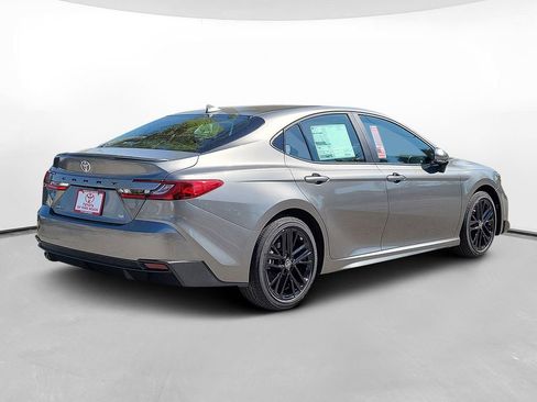 New 2026 Toyota Camry SE image 6