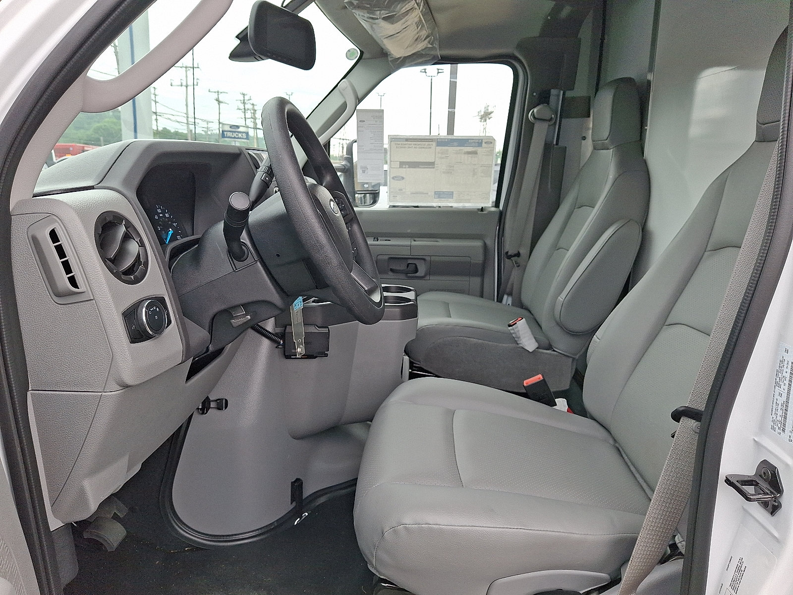 New 2027 Ford E-350 and Econoline 350 Super Duty w/ Power Equipment Group RWD image 13