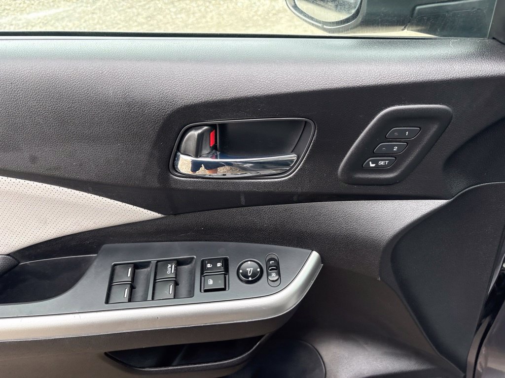 Used 2015 Honda CR-V Touring image 16