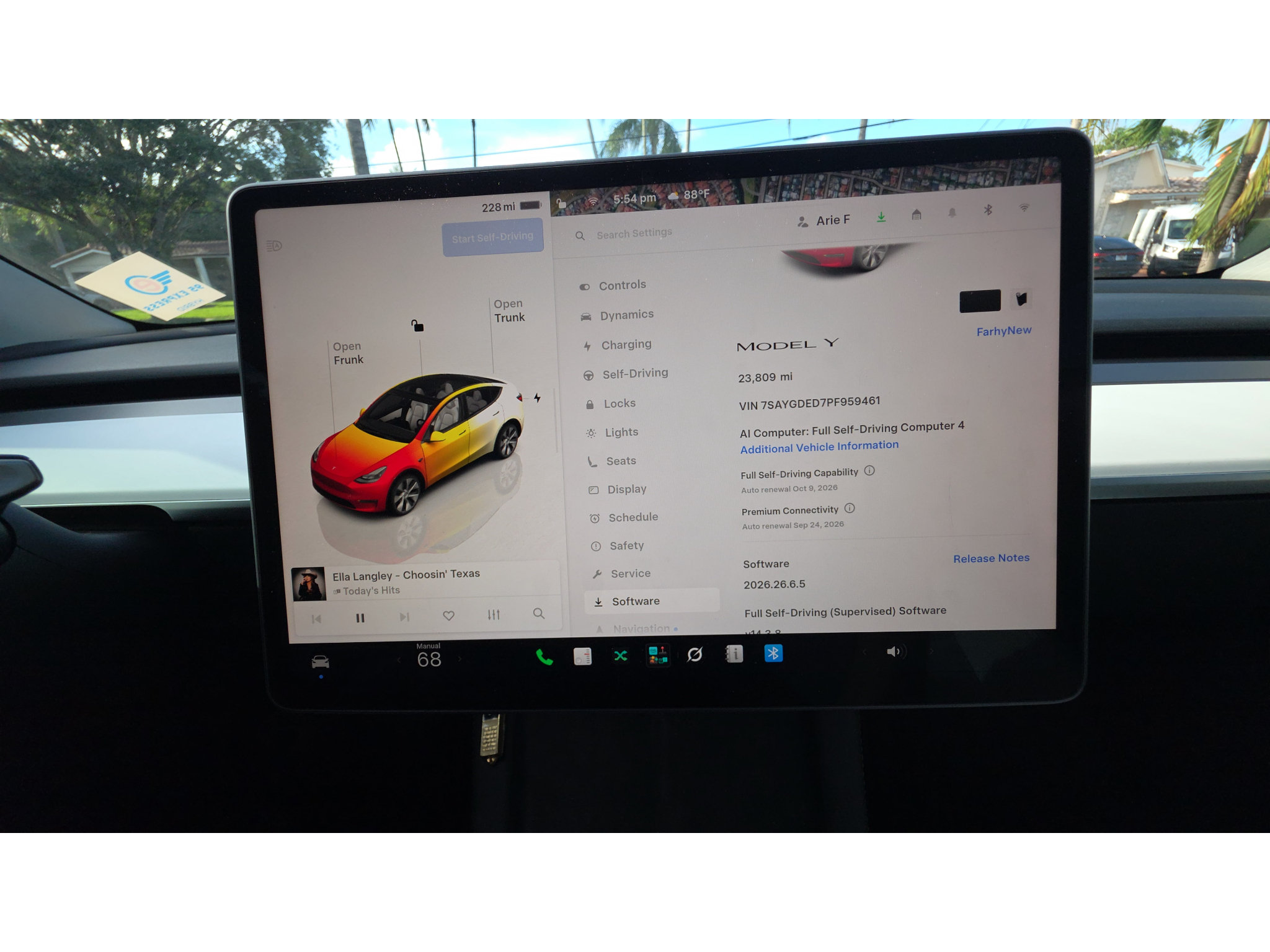 Used 2023 Tesla Model Y 2WD image 9