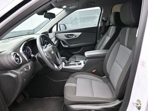 Used 2025 Chevrolet Blazer LT AWD/4WD image 14