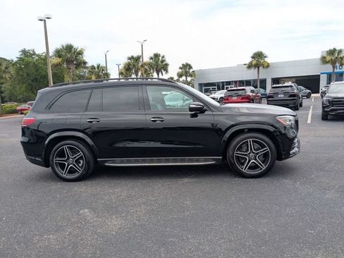 Used 2022 Mercedes-Benz GLS 450 4MATIC image 2