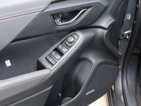 Used 2025 Subaru Crosstrek 2.5i Limited w/ Crosstrek Mirror Package image 21