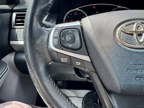 Used 2016 Toyota Camry SE FWD image 29