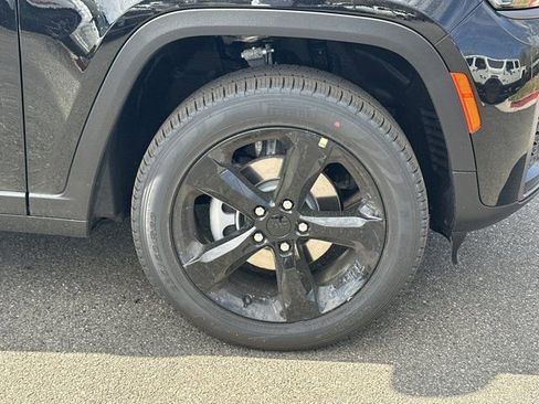 New 2026 Jeep Grand Cherokee Limited image 14