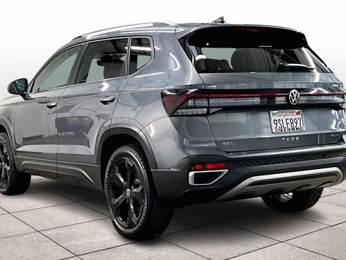 Used 2025 Volkswagen Taos SEL w/ Black Wheel Plus Package image 15