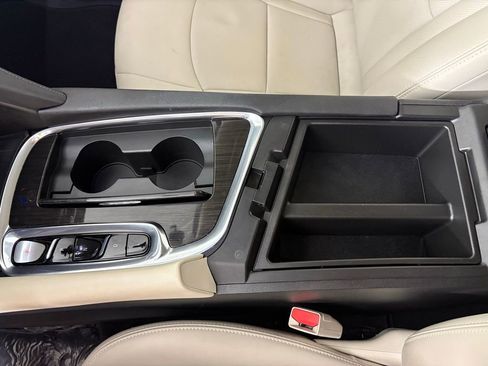 Used 2024 Buick Enclave Essence w/ Sound and Sites Package image 36