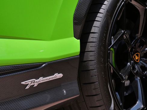 Used 2023 Lamborghini Urus Performante AWD/4WD image 15