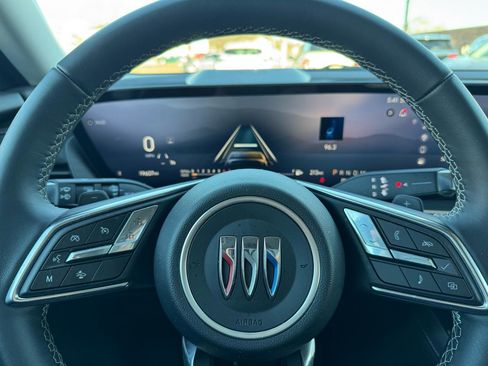 Used 2025 Buick Envision Sport Touring image 17