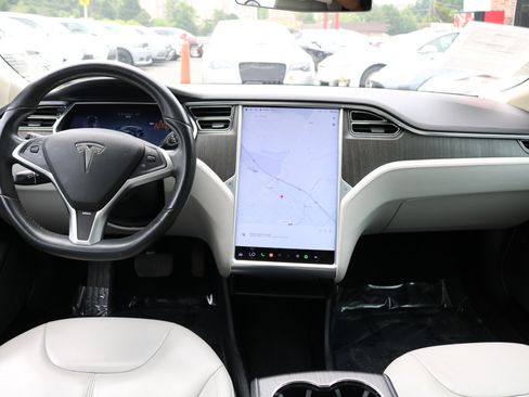 Used 2013 Tesla Model S image 31