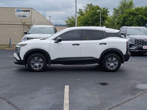 Used 2025 Nissan Kicks S FWD image 5