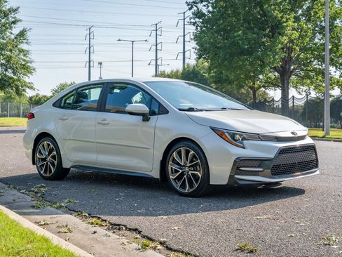 Used 2021 Toyota Corolla SE FWD image 4