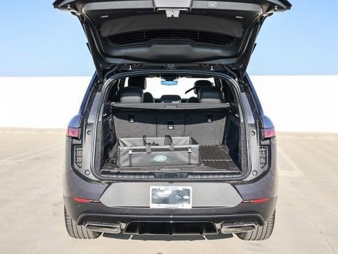 New 2025 Land Rover Range Rover Sport SE image 28