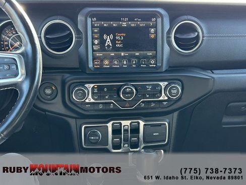 Used 2020 Jeep Wrangler Unlimited Sahara image 17