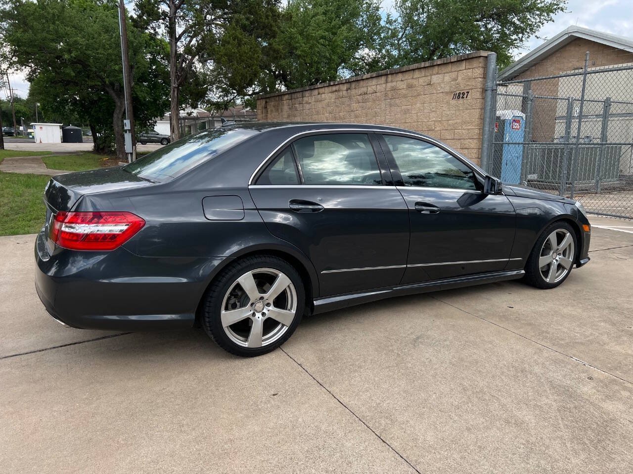 Used 2010 Mercedes-Benz E 350 Sedan image 13