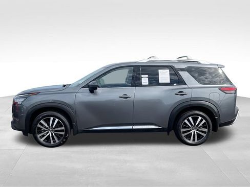 Used 2025 Nissan Pathfinder Platinum w/ Cargo Package FWD image 5