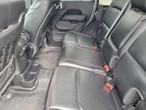 Used 2019 Jeep Wrangler Unlimited Rubicon image 10