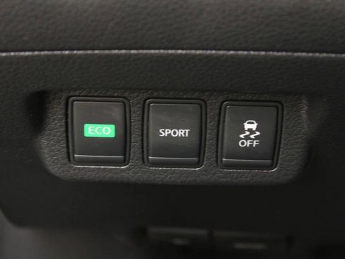 Used 2013 Nissan Sentra SR w/ Premium Pkg FWD image 22