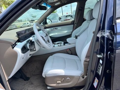 New 2026 Genesis GV70 2.5T Advanced AWD/4WD image 15