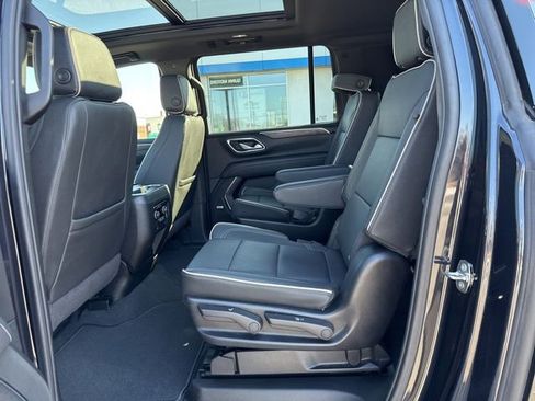 Used 2024 Chevrolet Suburban Premier w/ Premium Package image 14