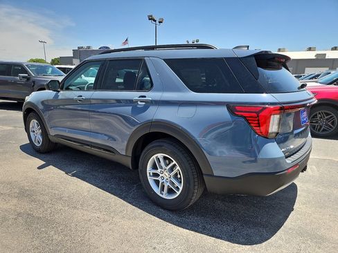 New 2026 Ford Explorer Active w/ Active Comfort Package RWD image 8