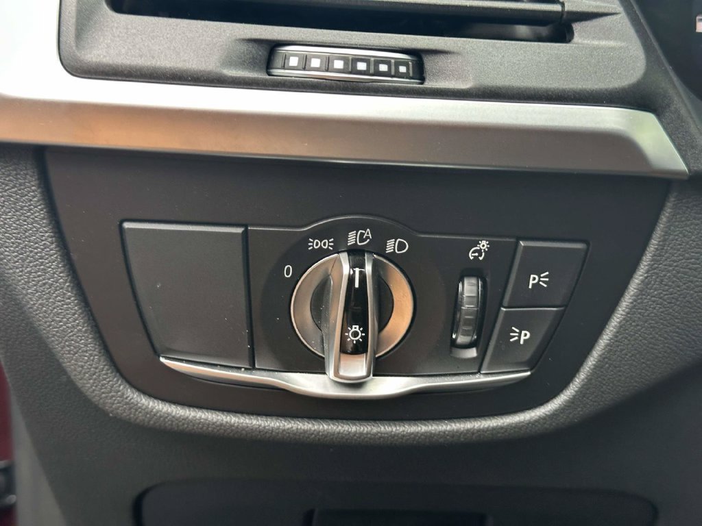 Used 2025 BMW X4 M40i w/ Premium Package AWD/4WD image 34